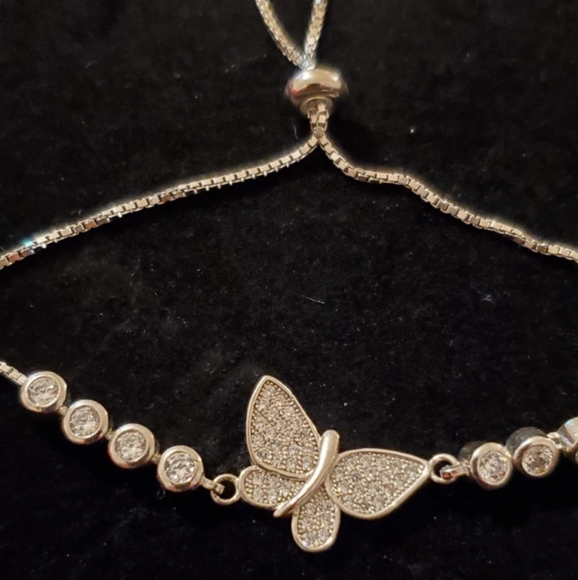 Blingy Silver Crystal Rhinestone Butterfly Slide Bracelet - Picture 3 of 3